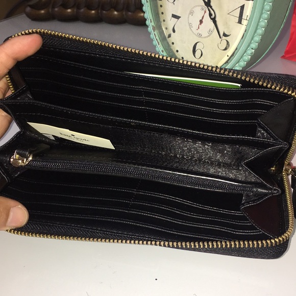 Moving sale! Kate Spade ♠️ neda wallet - Picture 7 of 8